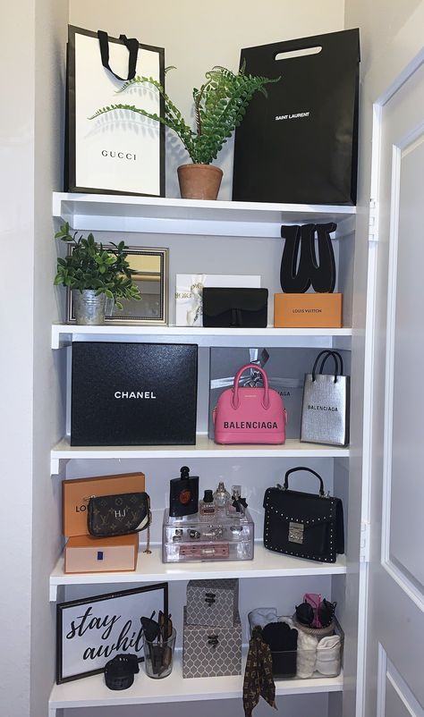 Designer Handbags Closet, How To Display Purses In Bedroom, Designer Purse Display, Dior Bedroom Decor, Keys To House Goals, Dior Inspired Bedroom, Bedroom Purse Display, Room Ideas Aesthetic Organization, Dior Bedroom Aesthetic