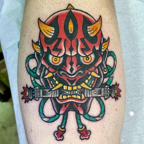 17 Darth Maul Tattoos that will inspire you! - Body Artifact Traditional Tattoo Art Star Wars, Darth Maul Tattoo Traditional, Star Wars American Traditional Tattoo, Star Wars Traditional Tattoo, Traditional Star Wars Tattoo, Maul Tattoo, Star Wars Tattoo Ideas, Darth Maul Tattoo, Star Wars Tattoo Sleeve