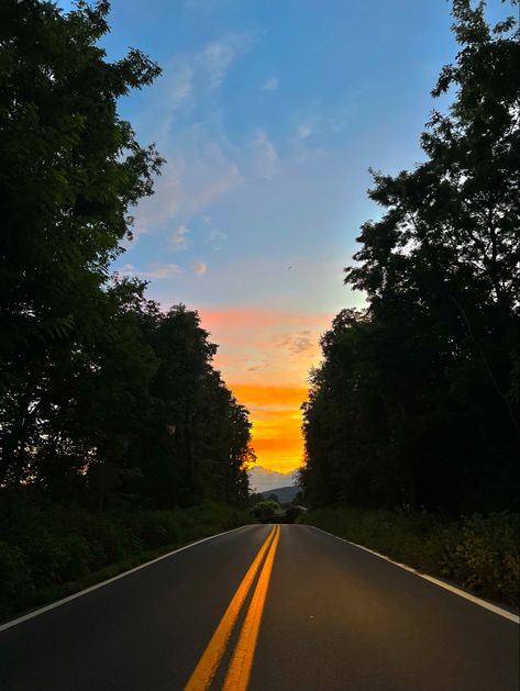 Virginia Summer Aesthetic, West Virginia University Aesthetic, West Virginia Aesthetic, Virginia Aesthetic, West Virginia Hiking, West Virginia Photography, Moment 4 Life, Virginia Photography, Virginia University