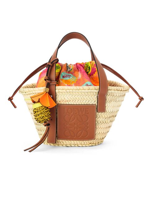 Loewe Basket Bag, Pineapple Cocktail, Basket Bags, Baskets For Men, Traditional Baskets, Small Basket, Bottle Caps, Basket Bag, Natural Tan