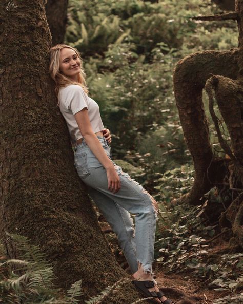 poses outfits photoshoot woods trees oregon outfit ideas pose senior photos Ground Poses Photography, Portraits In The Woods, Fall Solo Photoshoot, Tree Poses Photography, Outdoor Photoshoot Poses For Women, Single Person Photoshoot Poses, Creative Senior Photos, Poses In The Woods, Solo Photoshoot Poses