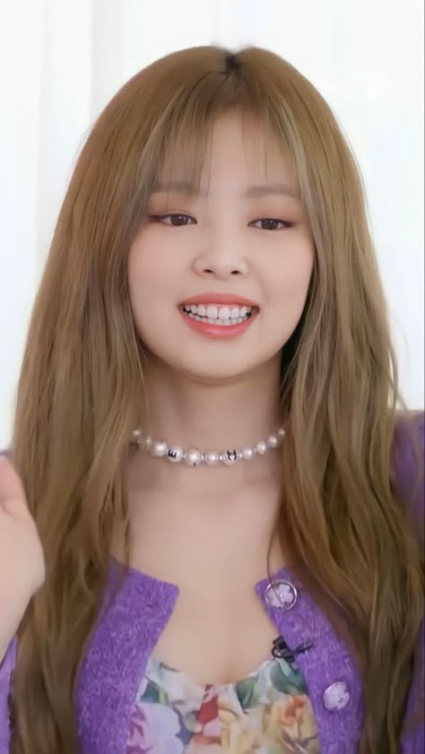 Bad Girl Clothes, Jennie Hair, Kim Hair, Light Makeup Looks, Hair Nutrition, Different Hair Colors, Beauty Pop, Jennie Ruby Jane, Jennie Kim Blackpink