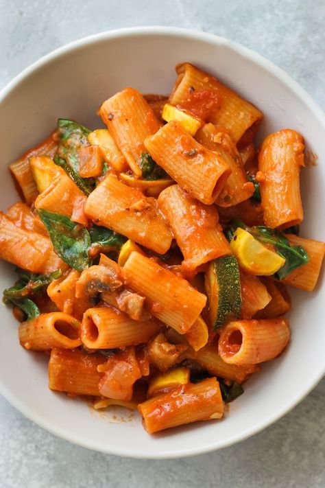 One-Pot Veggie Pasta with Marinara Sauce – It's All Good Vegan Pasta With Marinara Sauce, Chunky Monkey Ice Cream, Veggie Pasta Recipes, Marinara Pasta, Pasta Marinara, Marinara Recipe, Pastas Recipes, Rigatoni Pasta, Flax Seed Recipes