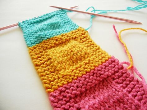 1) Learn to knit. Knitted Squares, Crochet Weave, Diy Sy, Blanket Knitting Patterns, Yarn Projects, Knitting Tutorial, Knitting Techniques, Knit Or Crochet, Loom Knitting