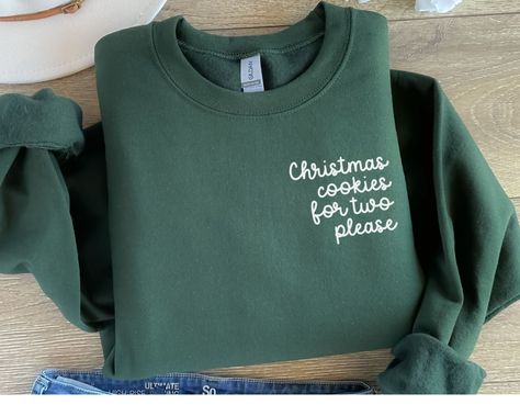 Sweatshirt Model, Usa Sweater, Funny Women, Gray Sweatshirt, Future Mrs, Christmas Tops, Hoodie Green, Vinyl Shirts, Christmas Party Dress