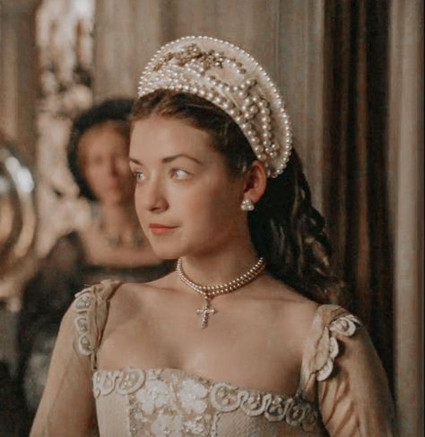 Mary I | The Tudors Mary Tudor, Sarah Bolger, Mary 1, England Aesthetic, The White Princess, Tudor Era, The Tudors, Mary I, Head Wear