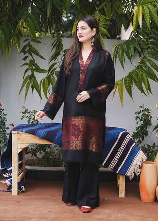 Black – LAAM Bell Bottom With Kurta, Pashmina Kurta, Woolen Kurti, Pashmina Suits, Tilla Embroidery, Dress Elegantly, Bling Makeup, Abaya Design, Coat Set