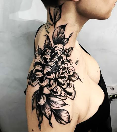 Discover the rich symbolism and Japanese history behind chrysanthemum tattoos. From delicate blooms to bold statements, find your perfect design here. Dragons Tattoo, Girl Neck Tattoos, Floral Tattoo Shoulder, Model Tattoo, Chrysanthemum Tattoo, Inspiration Tattoos, Tattoos Geometric, Geniale Tattoos, Tattoo Graphic