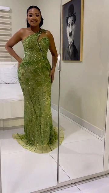 Green Asoebi Lace Styles, Wedd Dresses, Asoebi Styles Lace, Nigerian Clothing, Ankara Asoebi, Wedding Asoebi, Lace Asoebi, Lace Asoebi Styles, Asoebi Lace Styles