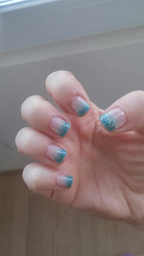 Ombre teal turquoise nails  Bridal wedding Fun Bridal Nails, Veils Bridal Diy, Nail Options, Rustic Bridal Shower Favors, Nails Bridal, Birthday Nail, Turquoise Ombre, Bridal Hair Veil, Turquoise Nails