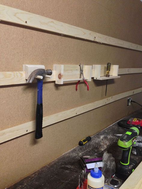 How to Build a French Cleat Shelf to Hold Virtually Anything French Cleat Storage, Advanced Woodworking Plans, Woodworking Tools Storage, Woodworking Tools Workshop, Essential Woodworking Tools, Intarsia Woodworking, French Cleat, Learn Woodworking, Woodworking Bench