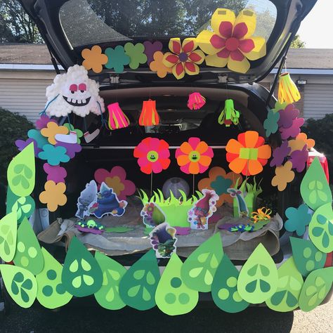 Trolls trunk or treat Trolls Trunk Or Treat, Trunk Or Treat Halloween, Halloween Car Decorations, Trunker Treat Ideas, Carnival Games For Kids, Troll Costume, Fun Holidays, Turkey Crafts, Troll Party