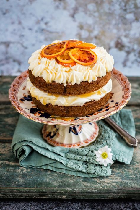 Manuka honey orange pound cake with honeyed cream cheese filling Orange Honey Cake, Orange Pound Cake, Orange Honey, Honey Cake, Orange Cake, Moist Cakes, Layer Cakes, Manuka Honey, Cream Cheese Filling