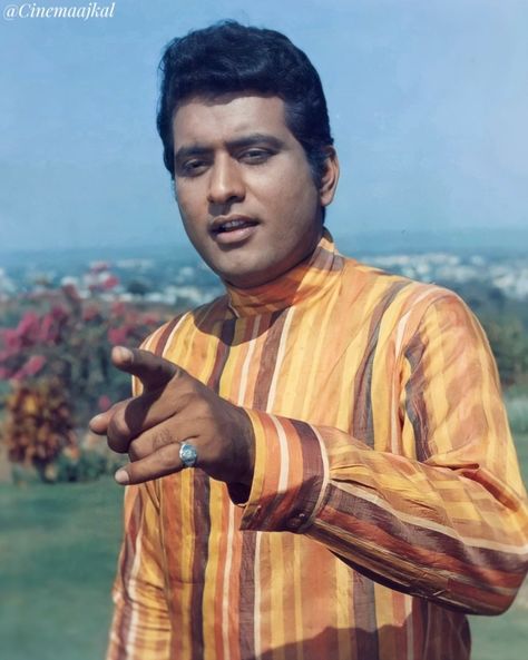 Actors Bollywood, Manoj Kumar, Indian Wedding Video, Indian Actors, Retro Bollywood, National Film Awards, Latest Funny Videos, Favourite Song, Making Film