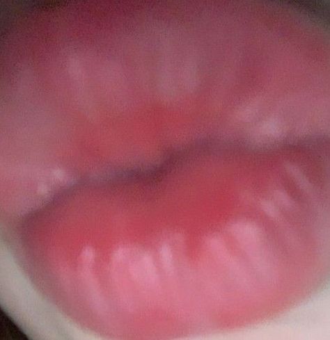 Fake Kiss Snap, 1000 Peso Bill Philippines, Big Lips Natural, Blonde With Blue Eyes, Lips Photo, Eating Food Funny, Essence Makeup, Flipagram Instagram, Diy Skin Care Routine