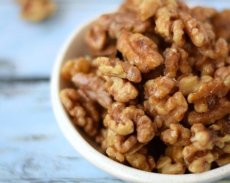 Honey Glazed Walnuts, Health Nails, Glazed Walnuts, Walnut Recipes, Nut Recipes, Roasted Nuts, Snack Mix, Healthy Nails, Baklava