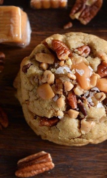 Caramel Crunch Cookies, Crunch Cookies, Caramel Bites, Salted Caramel Cookies, Cookie Base, Caramel Crunch, Christmas Cookie Exchange, Toffee Bits, Fall Dessert