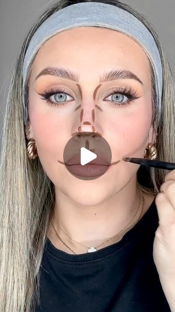 Button Nose Contour, Makeup Light Skin, Aqua Exercises, Light Skin Makeup, Nose Contour, Button Nose, Eye Makeup Techniques, Nose Contouring, Face Makeup Tips