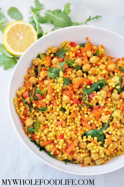 Couscous With Spinach, Garlic Curry, Curried Couscous, Couscous Recipes, Meatless Main Dishes, Baby Arugula, Vegan Ingredients, Cous Cous, Couscous Salad