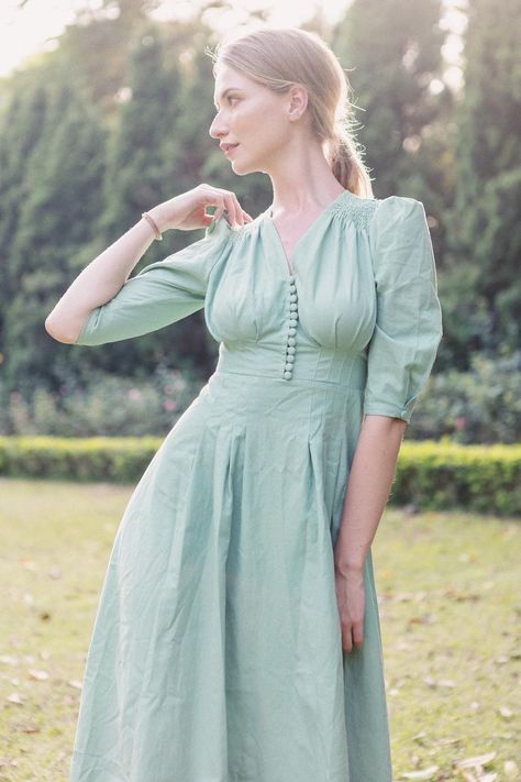 1930s Dresses | 30s Art Deco Dress 1930s Fashion Dresses, 1930's Dresses, Garden Fashion, Witch Style, Cottage Witch, Vintage Dress 80s, Art Deco Dress, Low Back Dresses, Linen Dress Women