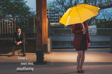 How I met your mother - Engagement - Photo - HIMYM - Jon Reindl Photography LLC - JonReindlPhoto.com Himym Wedding, Nashville Engagement Photos, Paris Engagement Photos, Nashville Engagement, Engagement Dinner, Mother Photos, Cute Engagement Photos, Yellow Umbrella, Beautiful Wedding Photography