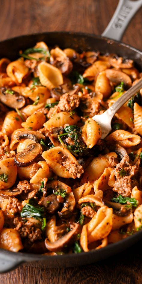 Creamy Beef and Shells in a skillet Pasta With Ground Beef And Spinach, Hamburger And Spinach Recipes, Hamburger Spinach Recipes, Ground Beef Spinach Recipe, Ground Beef And Spinach Recipes, Beef And Spinach Recipes, Beef Spinach Recipe, Beef And Mushroom Recipe, Pasta Shells Recipe