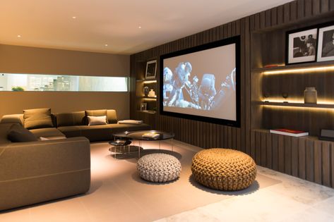 Small Media Room Ideas Cozy, Theater Room Ideas Small, Media Room Ideas Theatres, Small Cinema Room, Mysterious Interior, Tv Snug, Cinema Room Small, Friends Layout, Cozy Attic Bedroom