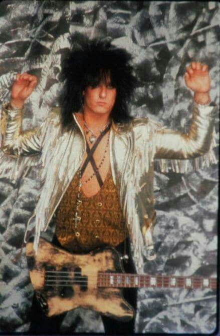 Nikki Sixx Rare, Motley Crue Nikki Sixx, Rocker Boy, Sixx Am, Mick Mars, Vince Neil, Motley Crüe, Heavy Rock, Harry Potter Fanfiction