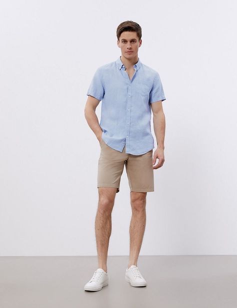 Dress Down Friday, Weekend Looks, Men's Casual Shirts, Men Closet, Ootd Men, Linen Short, Mens Luxury, Holiday Shirts, T Shirt And Shorts