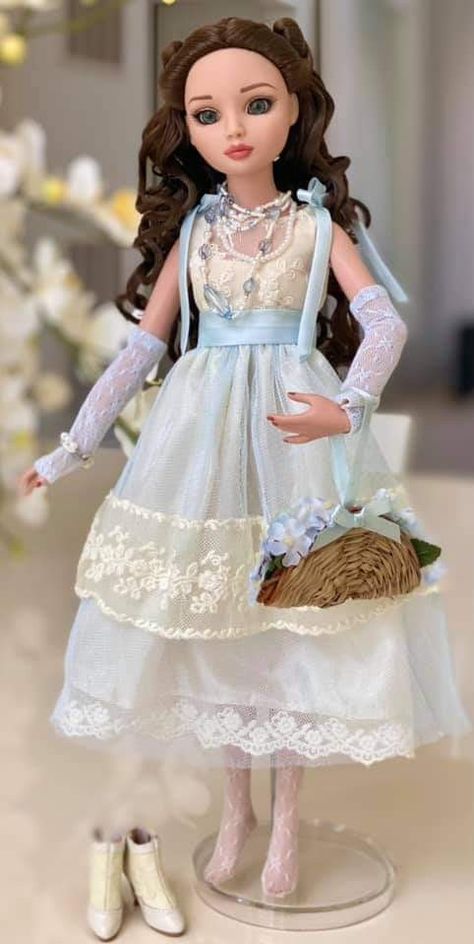 Disney Barbie Dolls, Ellowyne Wilde, Clothes Patterns, Doll Clothes Patterns, Sales And Marketing, Clothing Patterns, Barbie Dolls, Art Dolls, Doll Clothes