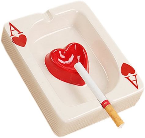 Cute Ashtray, Creative Ashtray, Handmade Gifts For Men, Ceramic Ashtray, Cerámica Ideas, Ace Of Hearts, Tanah Liat, Clay Art Projects, Diy Clay Crafts