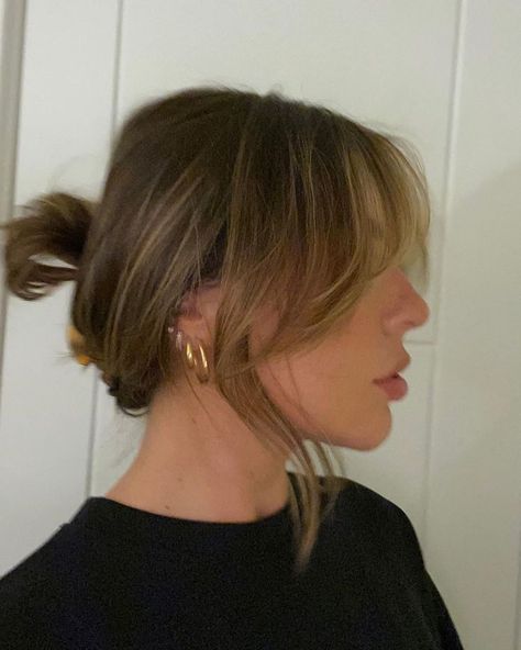 Gorgeous Haircuts, Ellie Beatrice Joslin, Hair Inspiration Long, Bangs With Medium Hair, Hairstyles For Layered Hair, Hair Stylies, Haircuts Straight Hair, Long Hair With Bangs, Hair Inspo Color