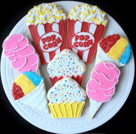 Frosting Ideas, Circus Cookies, Carnival Birthday Party Theme, Carnival Themed Party, Carnival Theme, Circus Birthday Party, Popcorn Bar, Carnival Birthday Parties, Pretty Cookies