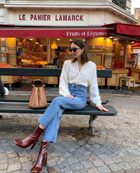 Paris Aesthetic Fashion, Parisian Style Spring, Milan Outfits, Parisian Outfits, Look Jean, Parisian Women, French Outfit, French Girl Style, Winter Chic