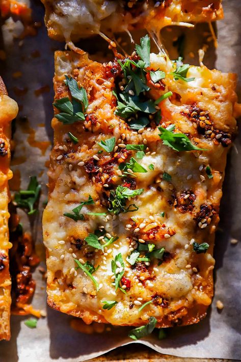 Chili Crunch Garlic Bread | Well and Full Savory Breads Ideas, Appetizer Bread Recipes, Fancy Food Ideas, Asian Bread Recipes, Junk Food Dinner, Italian Garlic Bread, Chili Crunch, Savory Sides, Bread Dishes