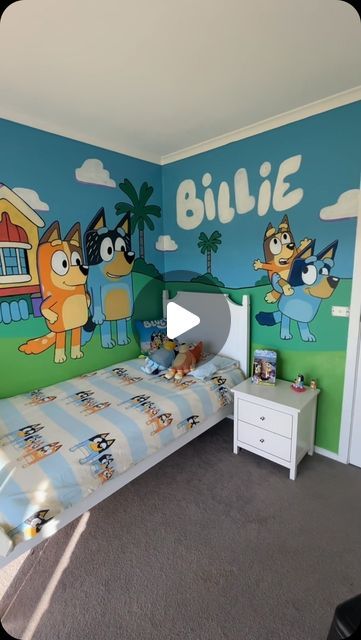 Maggie Brennan on Instagram: "The Bluey bedroom when it was first done. Its been over a year and she still loves it!  #bluey #mural #decor #diy #home #family" Toddler Boy Room Decor, Toddler Girl Room, Toddler Boys Room, Bedroom Murals, Big Boy Room, Boys Bedrooms, Bedroom Paint, Boys Room Decor, Boy's Bedroom