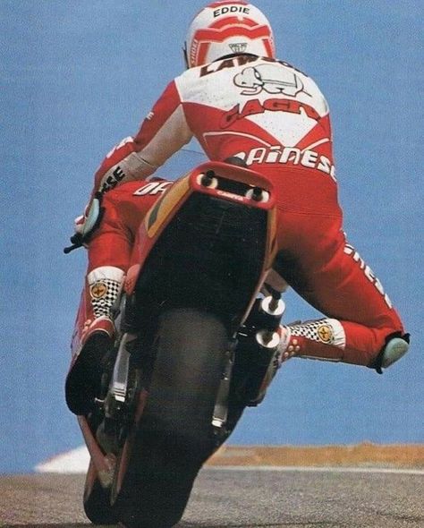 Eddie Lawson Eddie Lawson, Barry Sheene, Racing Boots, Motorcycle Sports, Yamaha Racing, Sports Bikes Motorcycles, Racing Motorcycles, Motorcycle Racing, Moto Gp