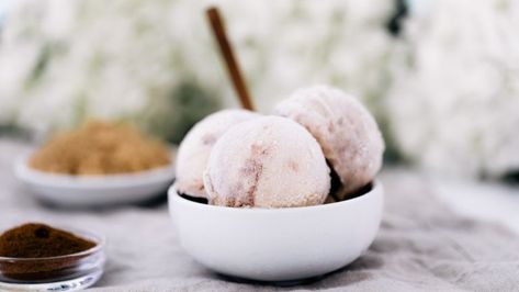 This recipe is a must try. So delicious and easy with the Ninja CREAMi. Cinnamon Ice Cream Recipe, Cheesecake Ice Cream Recipe, Cinnamon Ice Cream, Ice Cream Maker Recipes, Cheesecake Ice Cream, Ice Cream Ingredients, Keto Ice Cream, Ninja Creami, Cinnamon Bun