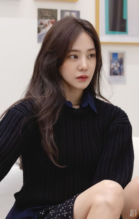 Comfy Korean Outfits, Han Ji Eun, Han Jihyun, Bad And Crazy, Actor And Actress, S Korea, Dark Feminine Aesthetic, Model Style, Dark Feminine