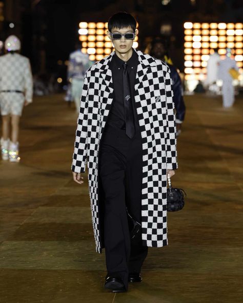 Pharrell's Louis Vuitton Debut Reveals LV's Future Menswear 2024, Louis Vuitton Menswear, Vogue Scandinavia, Louis Vuitton Jacket, Louis Vuitton Presents, Ss 2024, Louis Vuitton Collection, Louis Vuitton Official Website, Lv Men