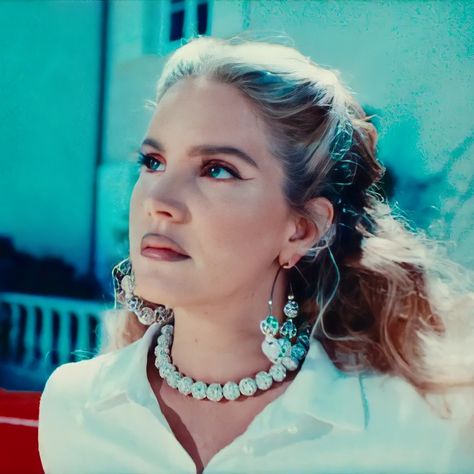 Country Club Outfit, Country Club Aesthetic, Over The Country Club, Lana Del Rey News, Clubbing Aesthetic, Club Music, Lana Del Ray, She Song, Look At You