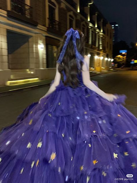 Princess Dress Aesthetic, Blue Princess Dress, Aesthetic Egirl, Aesthetic Dress, Fairy Dresses, Alien Stage, Princess Ball Gowns, Dress Aesthetic, Pretty Prom Dresses