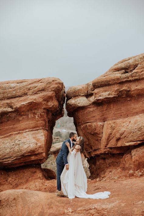 Winter Honeymoon, Honeymoon Photos, Visit Colorado, Garden Of The Gods, Colorado Elopement, Lesbian Wedding, Vegas Wedding, Destination Elopement, Elopement Photography