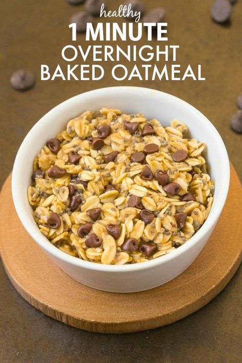 How to turn overnight oats into baked oatmeal in one minute Overnight Baked Oatmeal, Overnight Oatmeal, Healthy Recipe Videos, Baked Oats, Healthy Work Snacks, Snacks For Work, Super Healthy Recipes, Baked Oatmeal, Overnight Oats