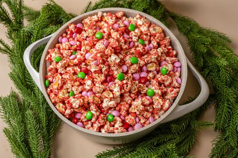 Red Velvet Popcorn - JOLLY TIME® Cake Popcorn, Fun Popcorn, Chocolate Pops, Red Velvet Cake Mix, Popcorn Recipe, Red Cake, Melting White Chocolate, Popcorn Recipes, Snack Attack