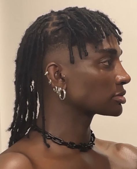 Dreadlock Mullet Men, Edgy Braids, Mullet Dreadlocks, Mullet Braids, Loc Mullets, Braided Mullet, Dreadlock Mullet, Dreads Pigtails Men, Mullet Locs