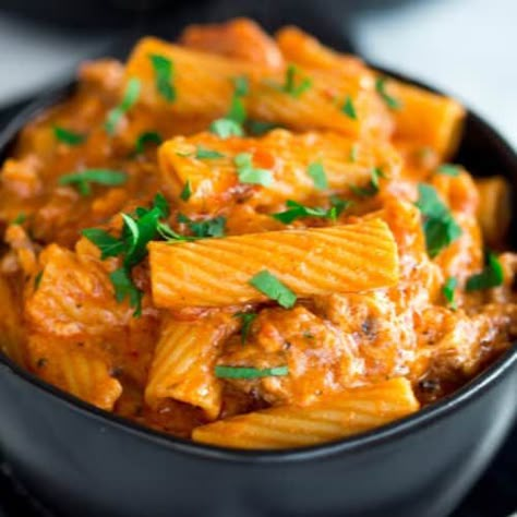 Instant Pot Sausage Rigatoni - Greens & Chocolate Instant Pot Rigatoni, Rigatoni And Sausage, Sausage And Rigatoni, Fun Family Meals, Italian Sausage Marinara, Sausage Kale Pasta, Tomato Gnocchi Soup, Instant Pot Spaghetti Recipe, Lemon Shrimp Pasta