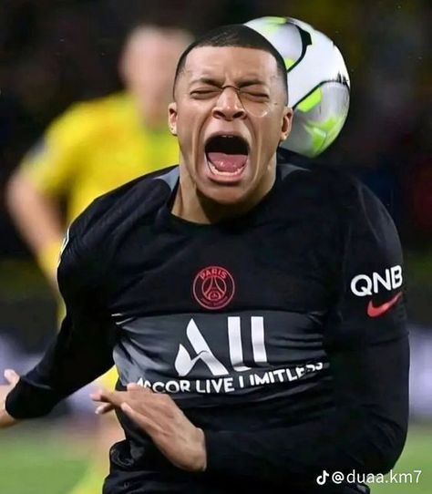 Mbappe Memes Funny, Mbappe Funny Face, Kylian Mbappe Meme, Funny Mbappe, Football Funny Pictures, Kylian Mbappe Funny, Haaland Funny, Kylian Mbappe Cute, Mbappe Funny