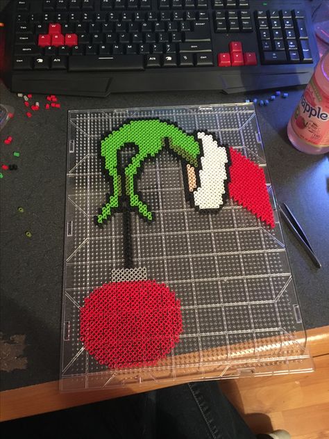 Pattern : Dr. Seuss' The Grinch Perler Beads Grinch, The Grinch Perler Beads, Buffalo Bills Perler Beads, Grinch Perler Beads, Grinch Perler Bead Patterns, Perler Bead Patterns Christmas, Perler Beads Designs Easy, Christmas Hama Beads, Perler Beads Christmas