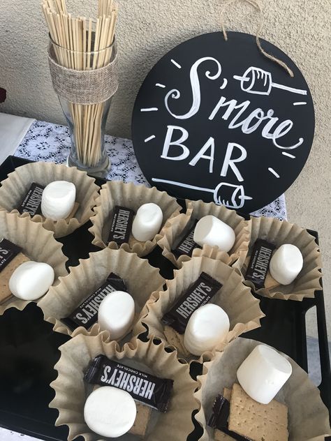 Outdoor Party Ideas Cold Weather, Halloween Party Smores Bar, Bonfire 40th Birthday Party, Halloween Campfire Party, S’mores Bar For Party, Smores Bars For Weddings, Birthday Party Smores Bar, Smores Table Bonfires, Camping Wedding Food Ideas